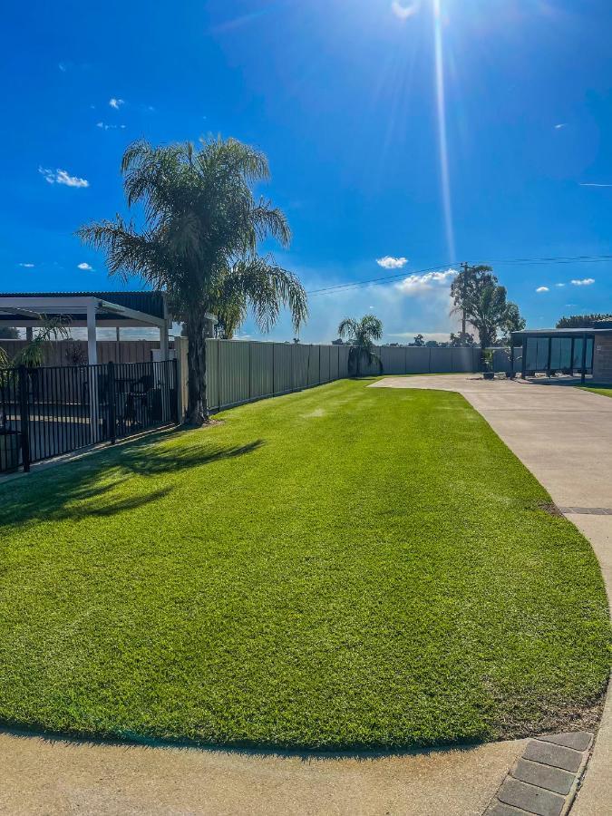 Dbj Holiday Units Mulwala Exterior foto